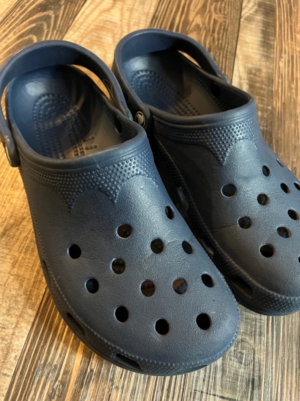 CROCS Classic Clog in Navy Blue